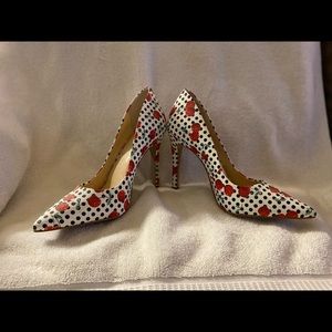 Great condition Jessica Simpson cherry pumps size 5.5